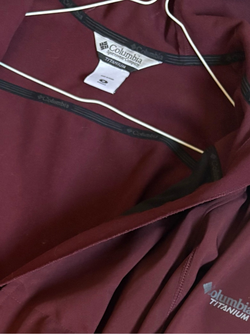 Premium Columbia Titanium Hooded Jacket (Size Medium)